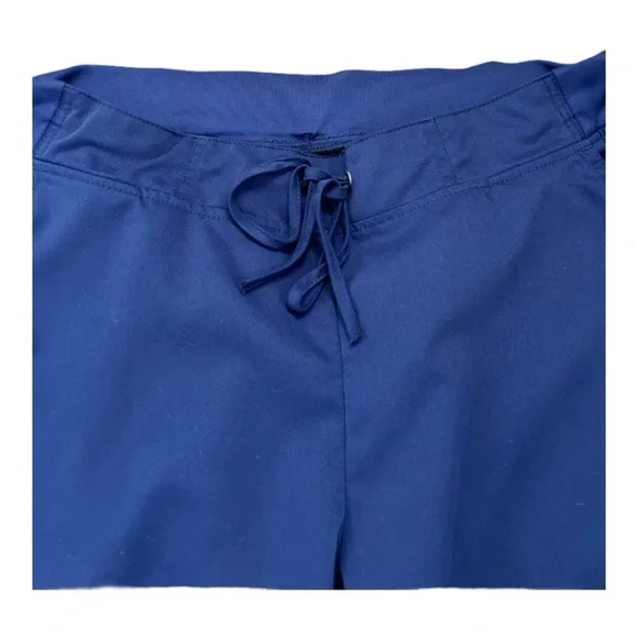 Greys Anatomy By Barco Woman’s Medium Active Blue V-Neck Scrub Top & Bottoms - Picture 10 of 15